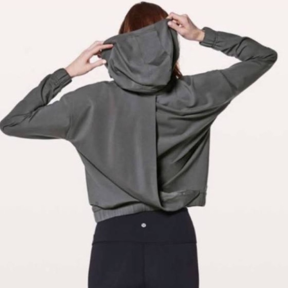 Lululemon Twisted and Tucked Pullover